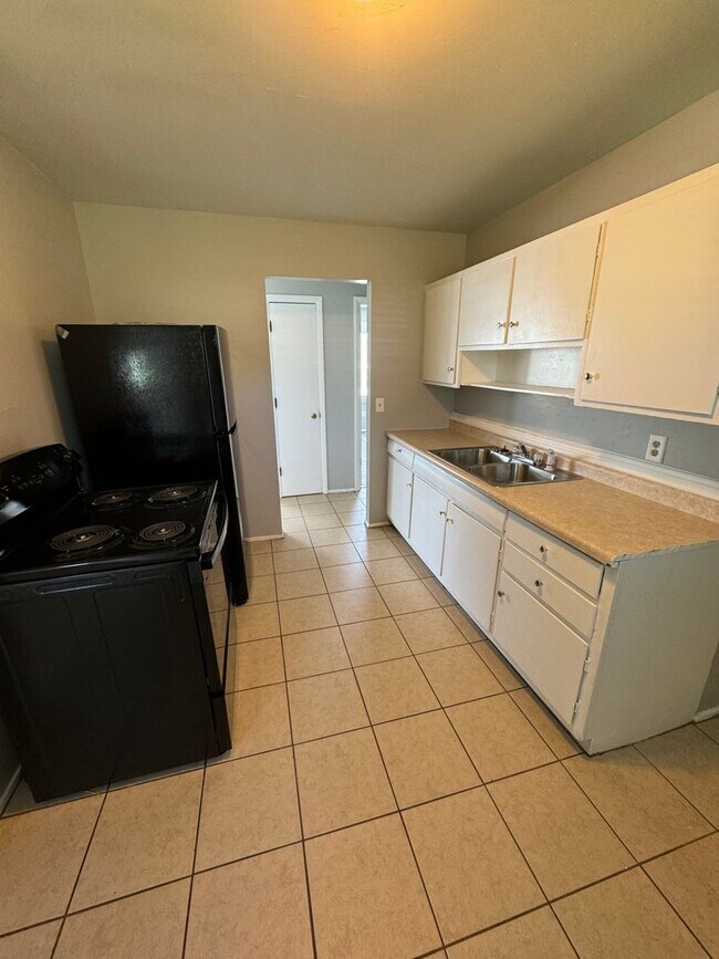 Building Photo - 6108 Orchard Ln