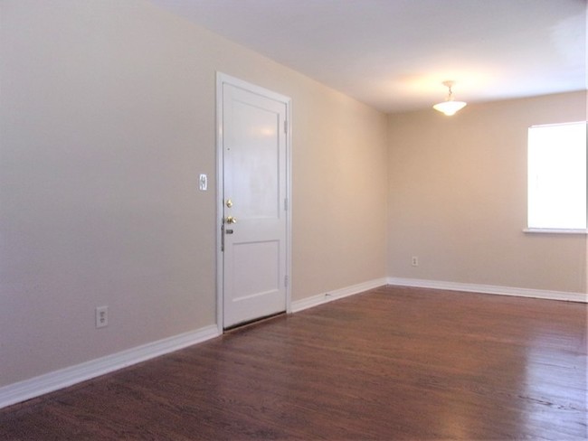 Foto del edificio - Plaza Apts - 1 Bed 1 Bath