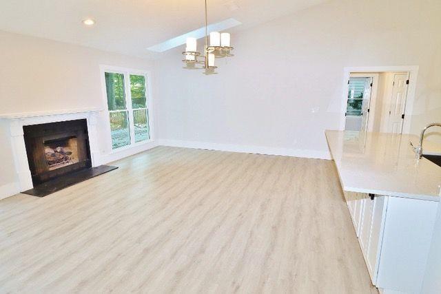Building Photo - 4890 Hampton Square Dr