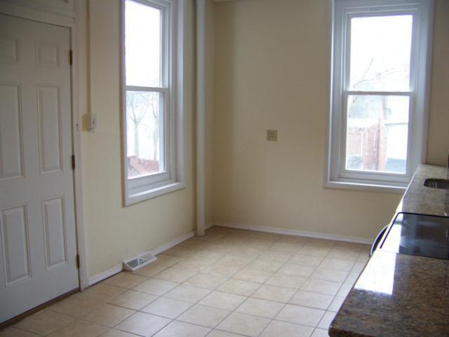 Building Photo - 723 Cherokee St