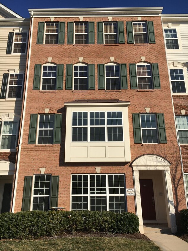Foto principal - 6225 Aster Haven Cir
