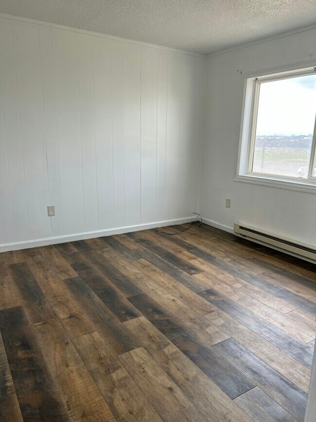Foto del edificio - 802 N Grape Dr