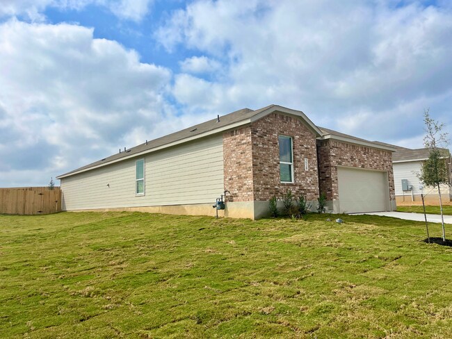 Foto del edificio - 8923 Military Dr W