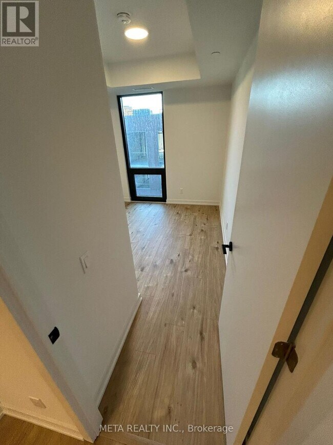 Building Photo - 35 Parliament St