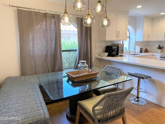 Foto del edificio - 16635 N 59th St