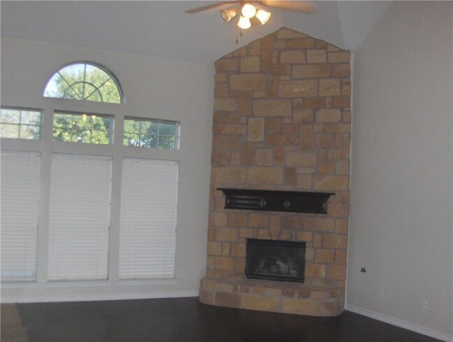 Foto del edificio - 6082 Blazing Star Rd