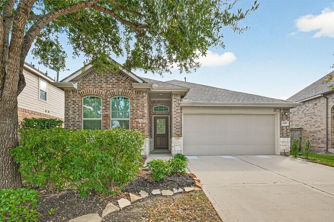 Building Photo - 28707 Mayes Bluff Dr