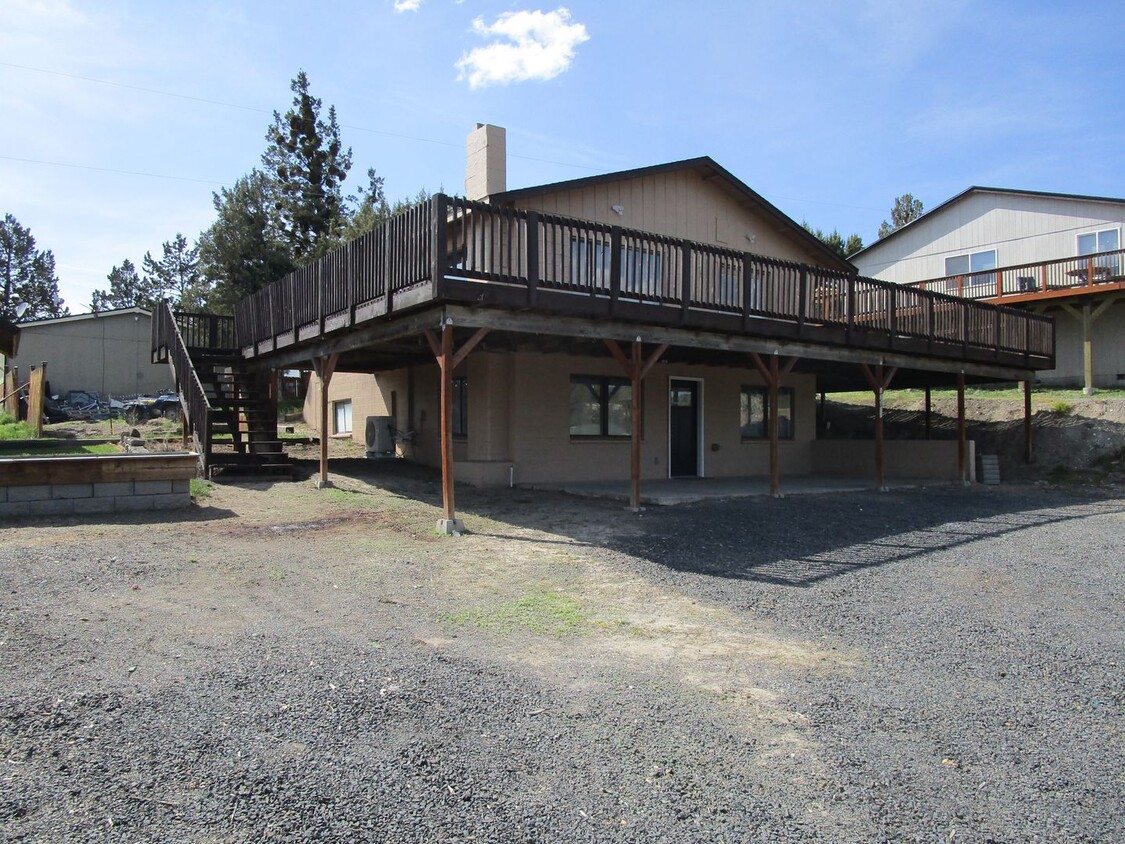 Primary Photo - 2 Story House, 4 Bedrooms + Bonus Room in ...