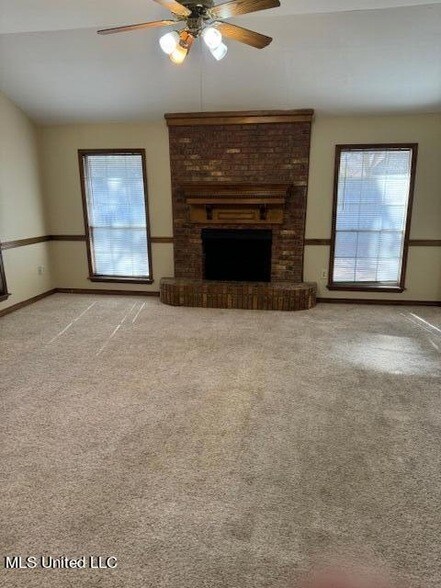 Foto del edificio - 300 Mockingbird Ln