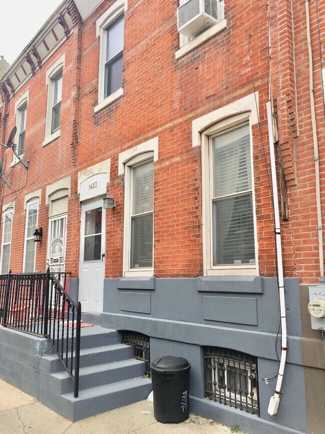 Beautiful 3-Bedroom Townhouse in South Phi... - Beautiful 3-Bedroom Townhouse in South Phi...