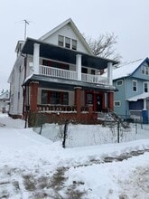 Building Photo - 9426 Dickens Ave