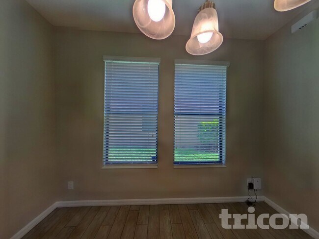 Foto del edificio - 2076 Bent Grass Ave