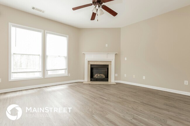 Foto del edificio - 5664 Wakehurst Dr