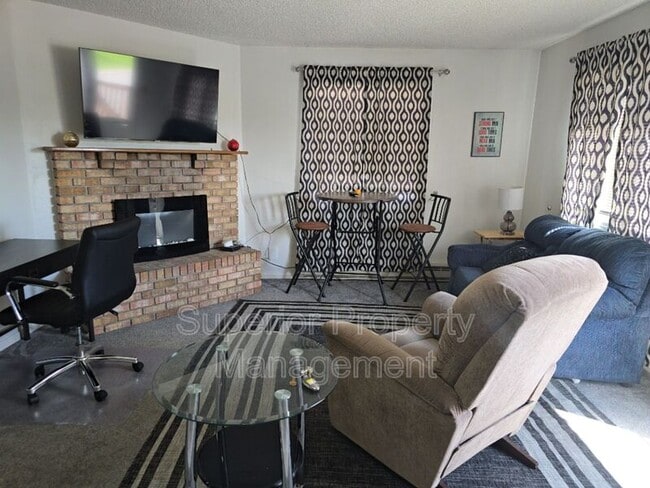 Building Photo - 4950 King Arthur Way