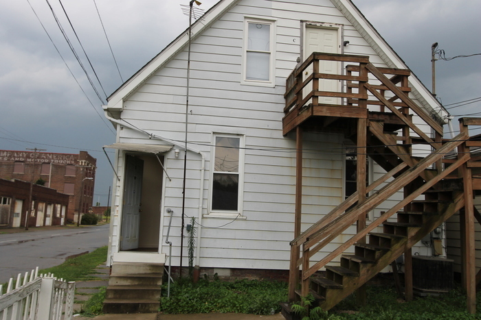 Primary Photo - All Utilities Paid!!! 1 Bedroom Efficiency