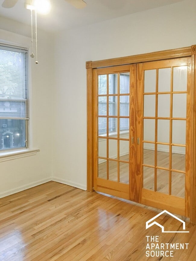 Building Photo - 1942 W Winona St