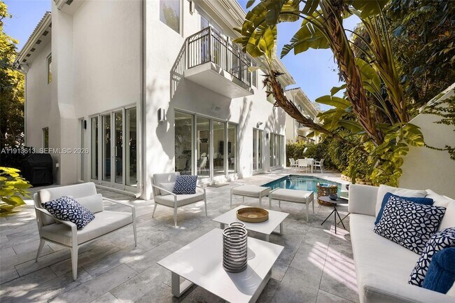Foto del edificio - 2760 Brickell Ct