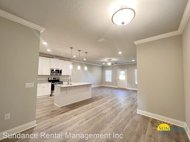 Building Photo - 3 br, 2.5 bath House - 2285 Janet Street