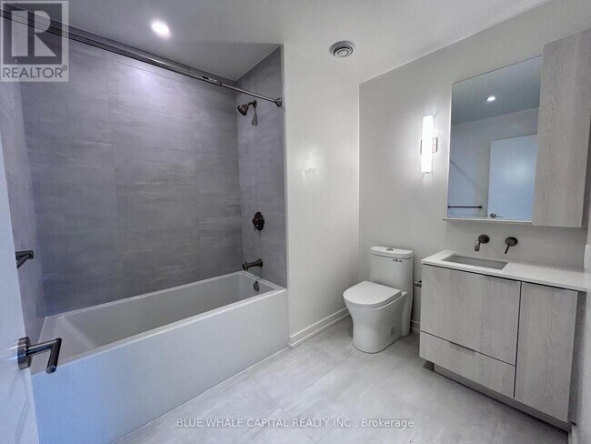 Photo du bâtiment - 120 Broadway Ave