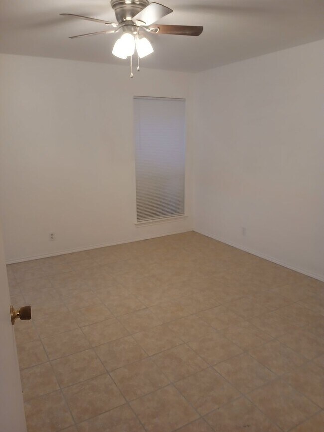 Photo - 3305 Fallmeadow St Apartment