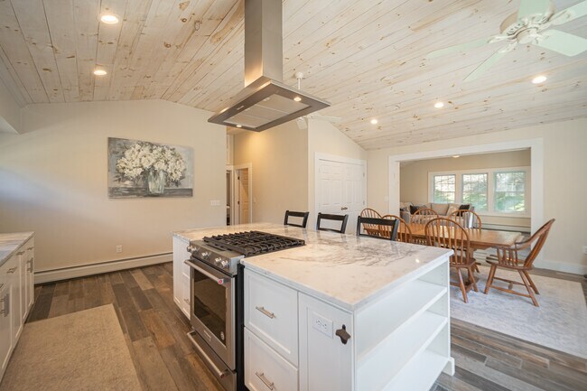 Foto del edificio - 463 Doodletown Rd