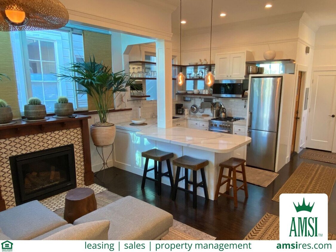 Primary Photo - Exquisite top floor 1BD. Fully furnished a...