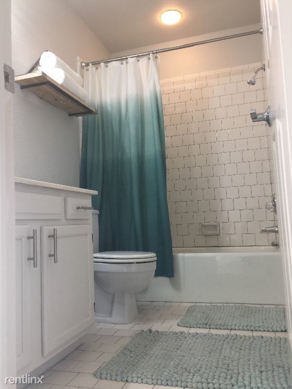 Foto del edificio - 7110 E 98th St