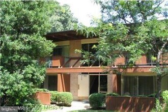 Building Photo - 7841 Enola St
