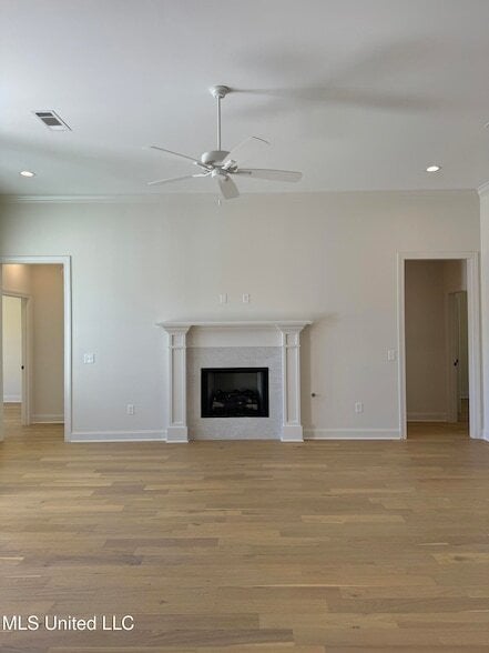 Building Photo - 412 Butternut Dr