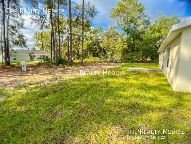 Foto del edificio - BEAUTIFUL 3 BD/2BA Home in Ocklawaha!!