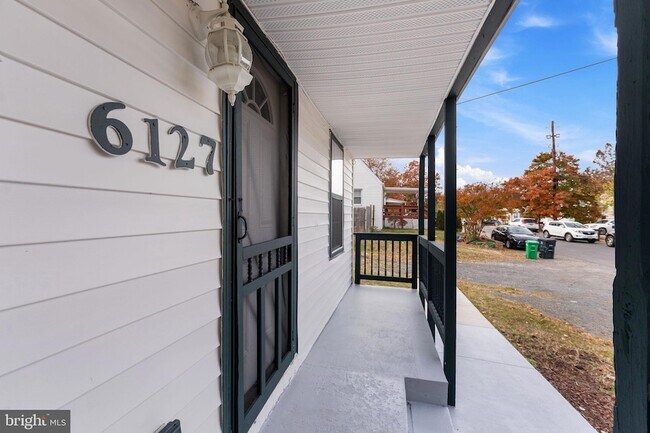 Building Photo - 6127 Parkwood Rd