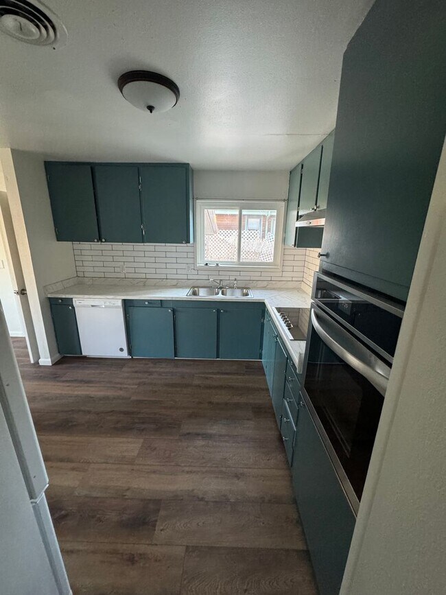 Building Photo - $300 Move-In Special | Charming NOHO Duplex Near Downtown Flagstaff and Buffalo Park