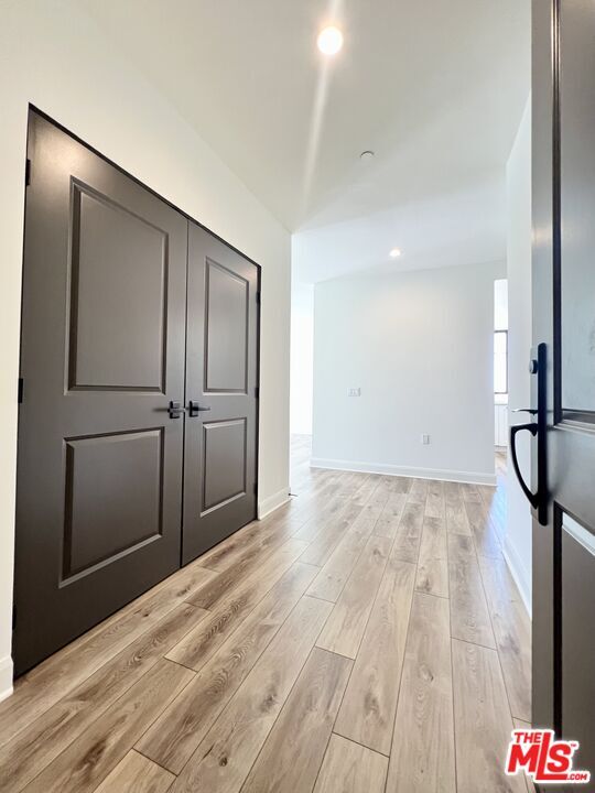 Building Photo - 859 S Lucerne Blvd