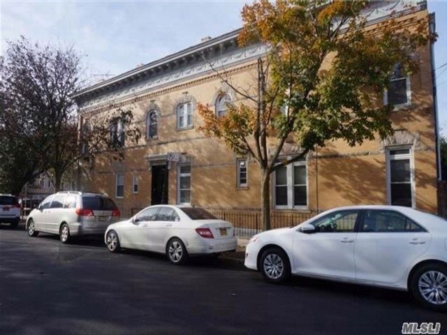 Foto del edificio - 6716 64th Pl