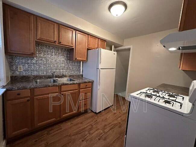 Foto del edificio - 7220 Columbia Ave