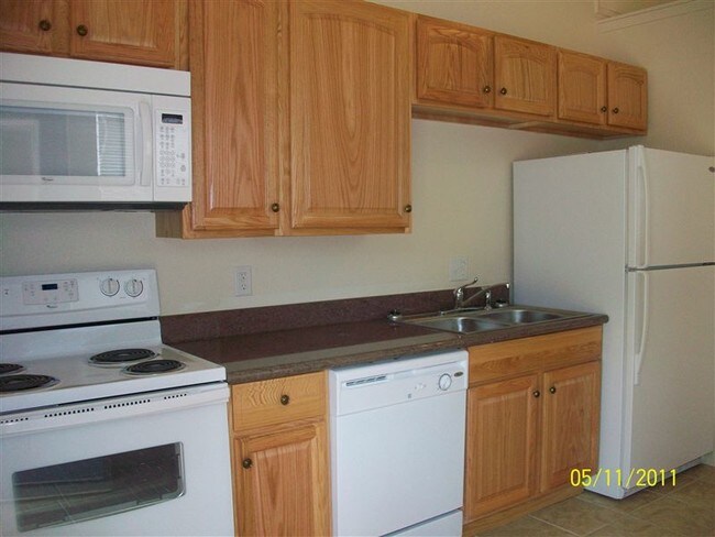 Building Photo - 2 br, 1 bath House - Chenault Houses 12