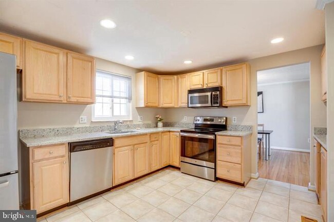 Building Photo - 10718 Freds Oak Ct