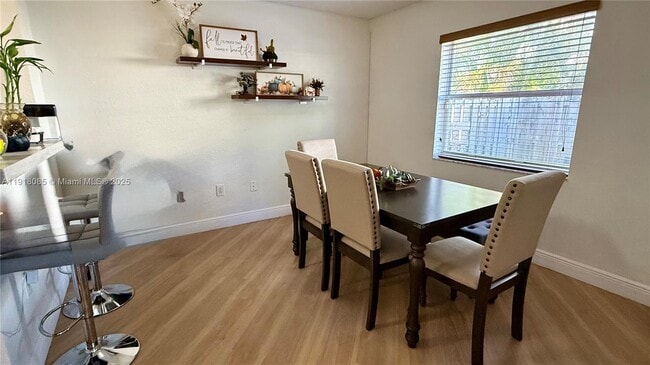 Foto del edificio - 14105 SW 120th Ct