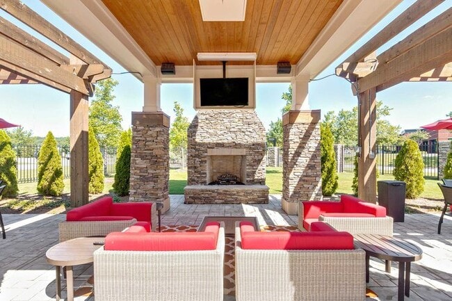 Photo - Century Lakeshore Crossings Apartments