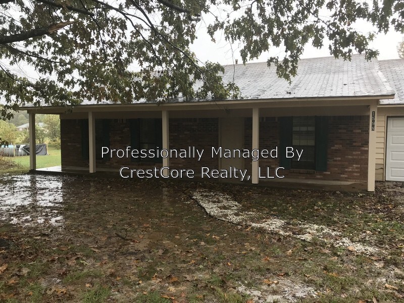 Primary Photo - 1598 Mathis Rd