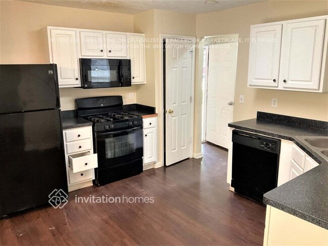 Building Photo - 8157 N Sterling Lakes Dr