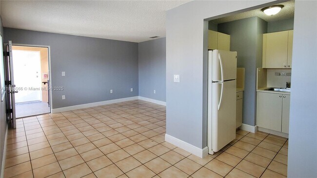Foto del edificio - 7259 W 24th Ave