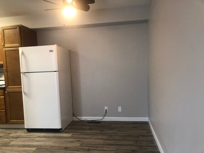 Building Photo - 10427 Briarbend Dr