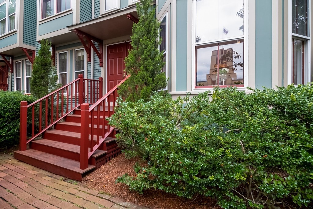 8 Mount Vernon St, Cambridge, MA 02140 Townhome Rentals in Cambridge