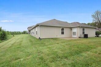 Building Photo - 1313 NW Willow Dr