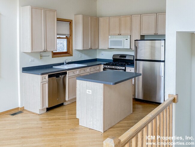 Foto del edificio - 2714 N Wayne Ave