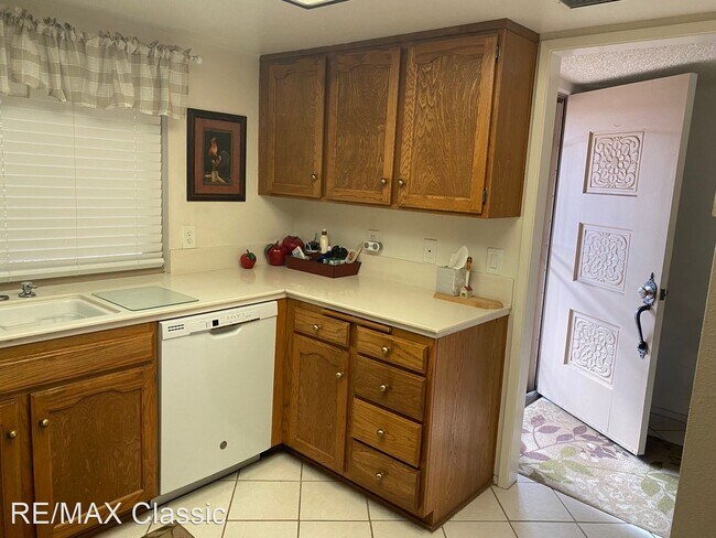 Foto del edificio - 3 br, 2 bath House - 208 Leisure World