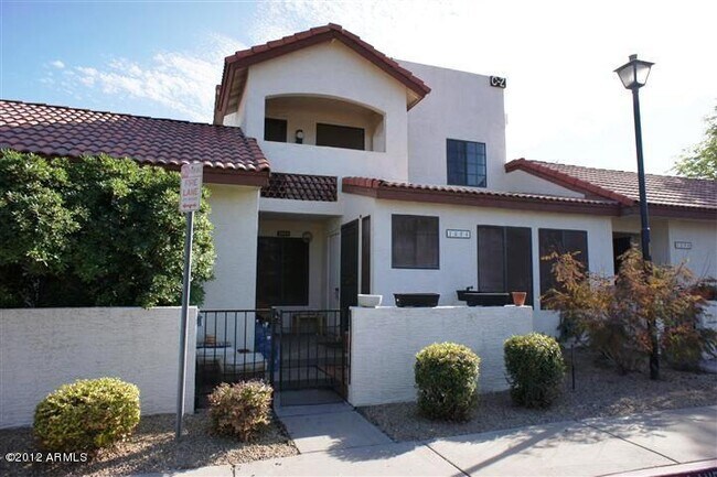 Foto del edificio - 8625 E Belleview Pl
