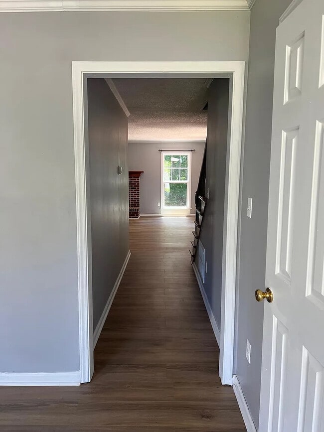 Building Photo - Room in House on Newfoundland Ct