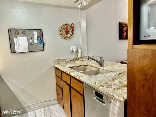 Foto principal - 3033 E Devonshire Ave
